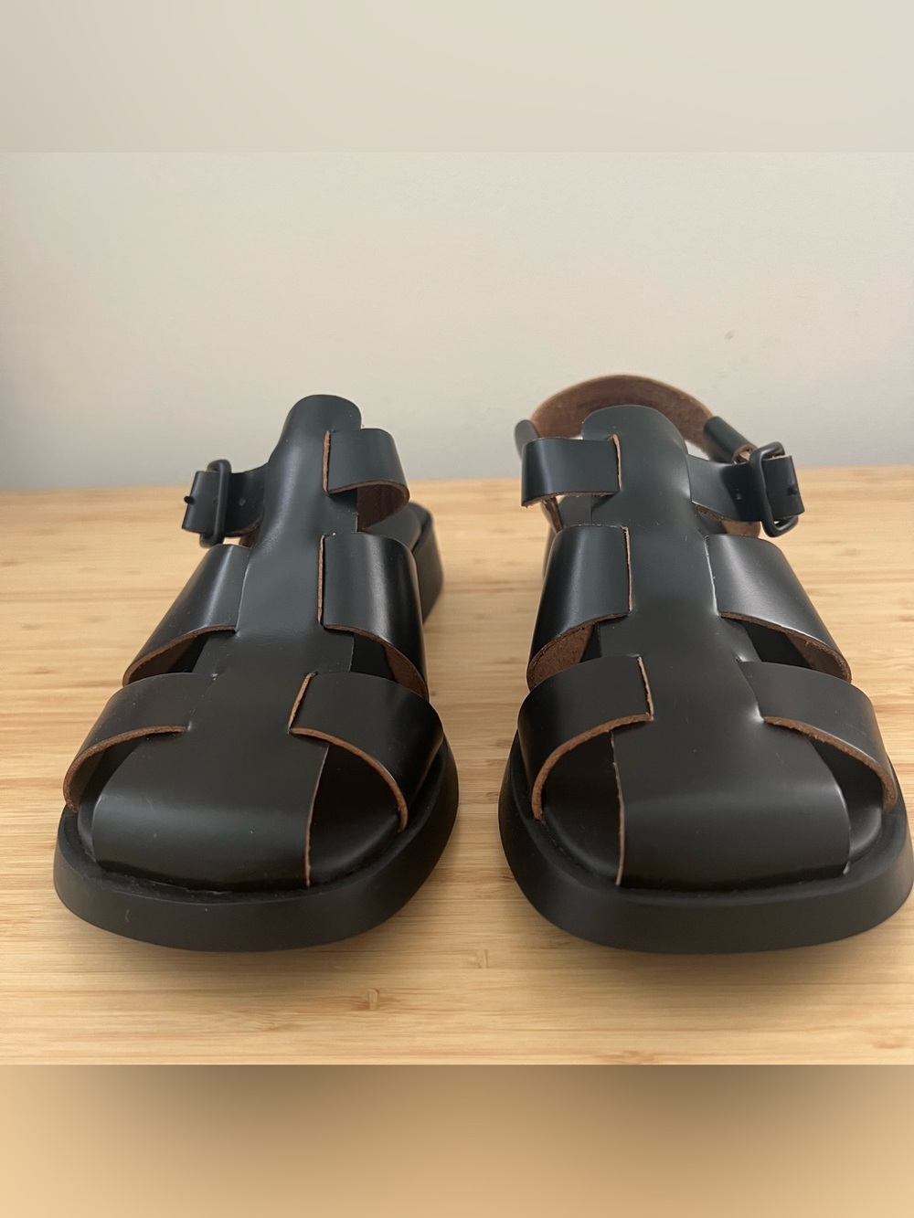 Camper ‘Dana’ Black Leather Buckle Unisex Sandals - EU 36/US 5.5-6 - Picture 2 of 7